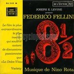 [Pochette de 8 1/2]